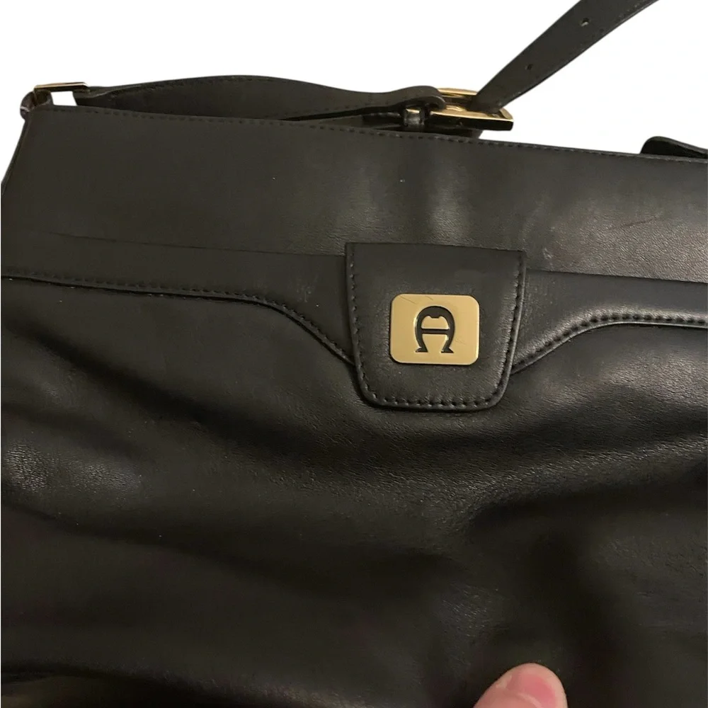 Ettienne Agner black sholder bag - Picture 3 of 5